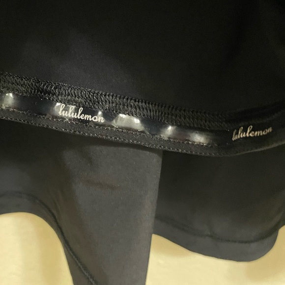 🔥Like New! Lululemon Athletica black skort. Size 4. - Picture 5 of 13